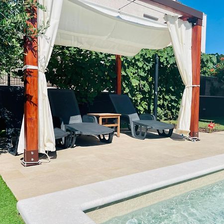 Boutique Apartment With Private Pool For Your Exclusive Use Novigrad Istria エクステリア 写真