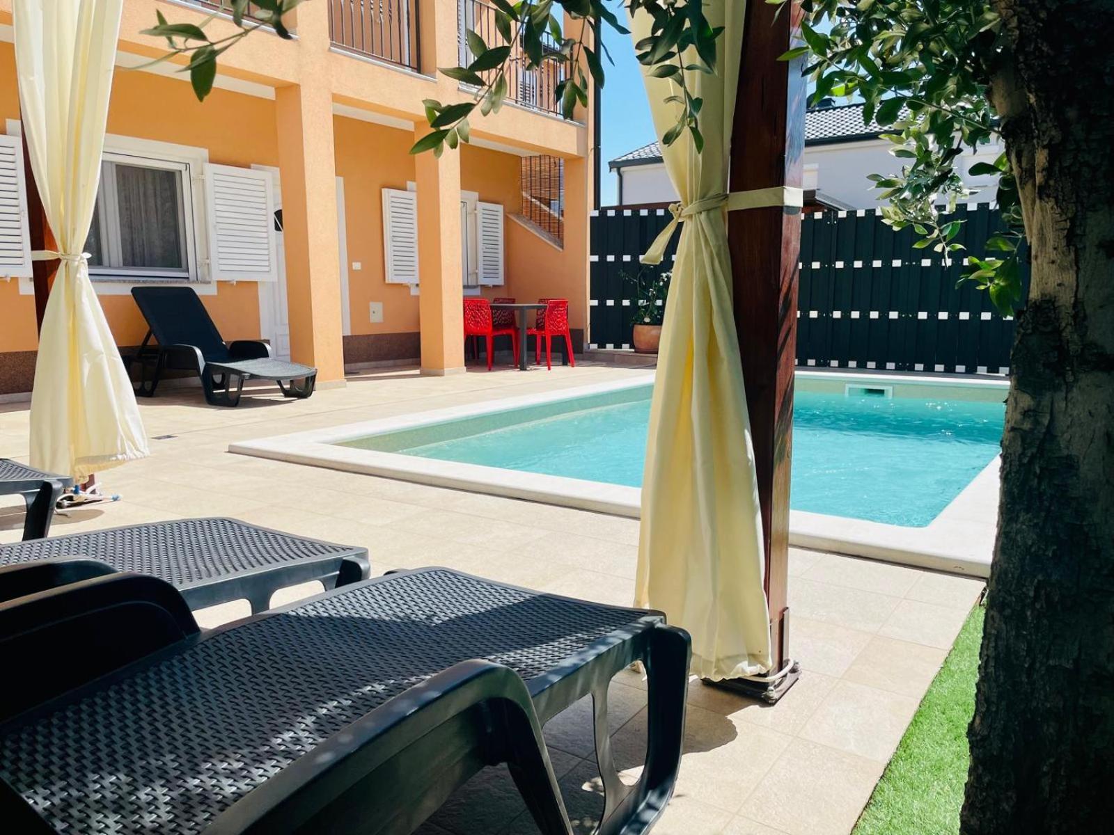 Boutique Apartment With Private Pool For Your Exclusive Use Novigrad Istria エクステリア 写真